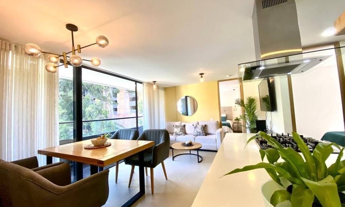 Castropol Wohnung | 3 minutes from the airport tunnel, ideal for families!