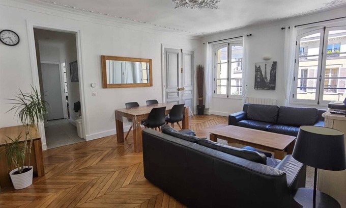 Saint-Louis Wohnung | 3 ROOMS 4****, IN THE HEART OF THE HISTORIC DISTRICT OF VERSAILLES