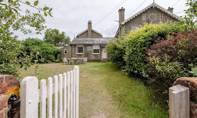 Leiston Haus | 3 Shellpit Cottages, Thorpeness