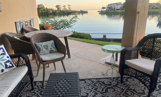 Lewisburg Eigentumswohnung | 30 Day Minimum - Waterfront Condo Retreat with Spectacular Views