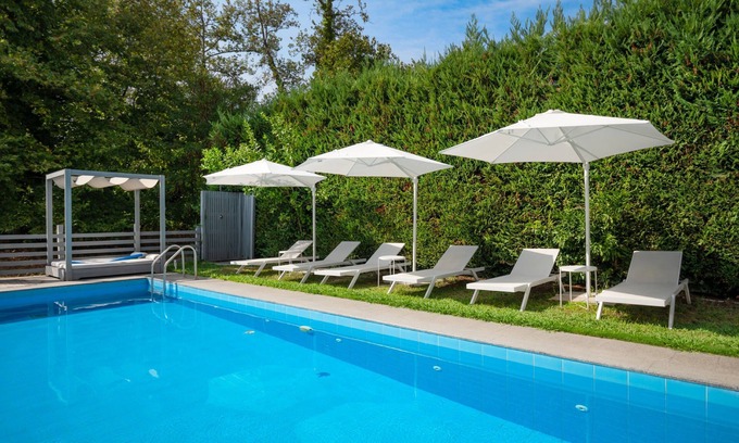 Olympiada Wohnung | 300m from Olympiada Beach with a shared pool