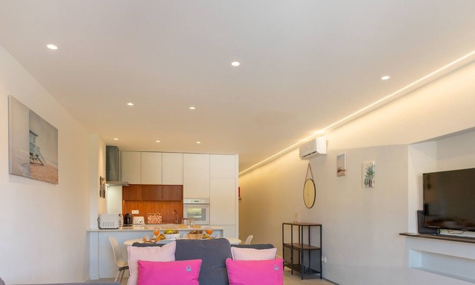 Areias de Sao Joao Wohnung | #309 Marine Apartamento by Home Holidays