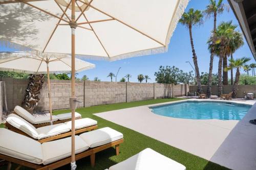 Tempe Haus | 3BD 2BA Cool and Relaxing Home w Pool!