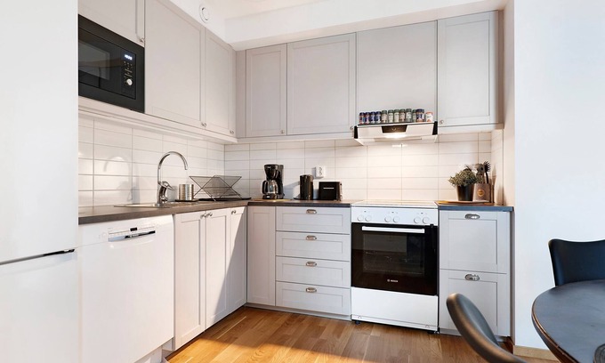 Pitea Wohnung | 3BR City Charm Summar