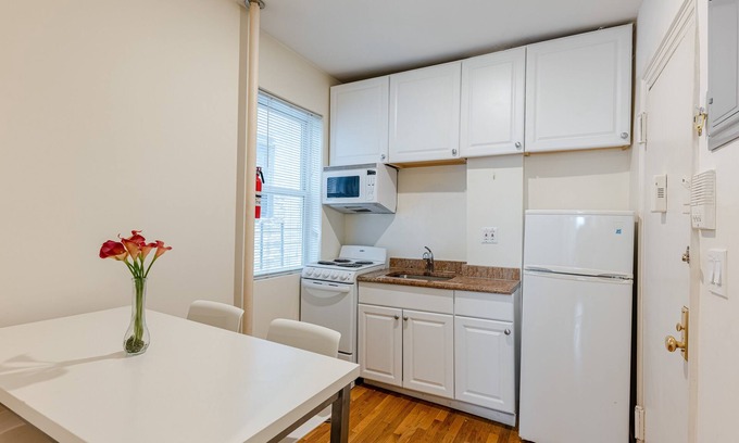 East Harlem Wohnung | (3D) 1 Schlafzimmer Apt direkt an der Park Ave.