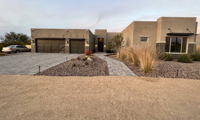 Pinnacle Peak Haus | 3k sqft home w/roof sunset patio, hot tub, firepits-25mi to stadium/downtowns