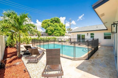 Boca Raton Haus | 4 BD 3BA Heated Pool Close to Beach