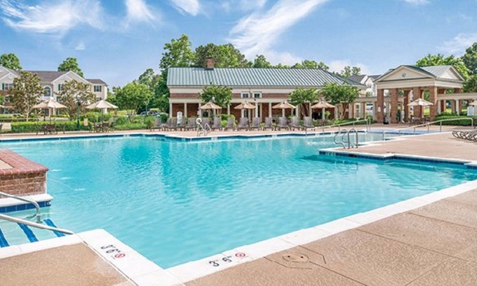 Berkeley Eigentumswohnung | 4 BDRM ~ SCHLAFEN 12 ~ 2 LEBENDE RMS ~ 2 KÜCHEN ~ 4 BÄDER ~ INNEN- / AUSSEN-POOLS / HEISSE WANNEN