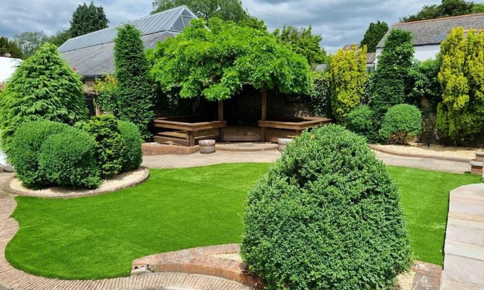 Caerleon Haus | 4 Bed Cottage - Sleeps 8 - Pets - Garden - Parking