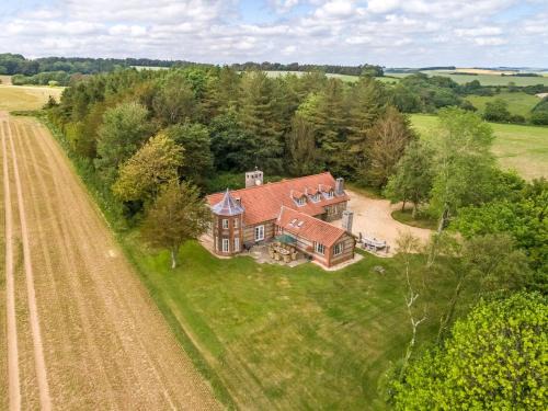 Dorchester Haus | 4 Bed in Dorchester 80513