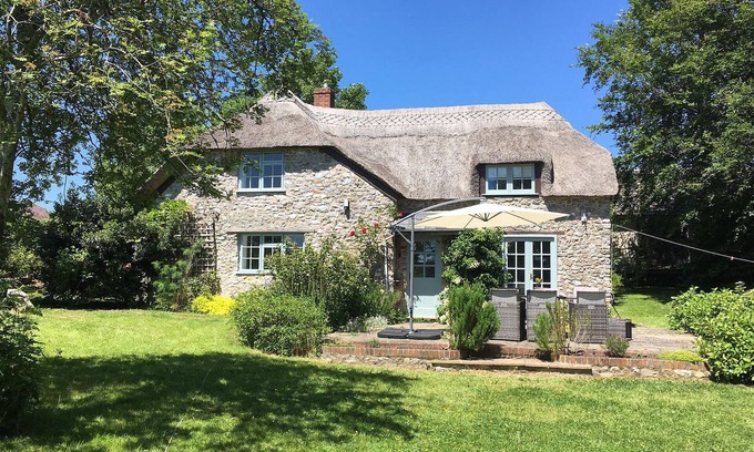 Eleighwater Haus | 4 bedroom accommodation in Burridge