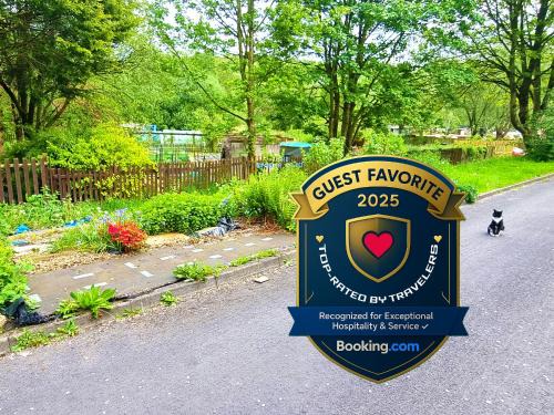 Rochdale Haus | 4 Bedroom Spacious House Perfect for Family & Business Short Long-Term Stays Easy Access to Manchester, Oldham, Bury