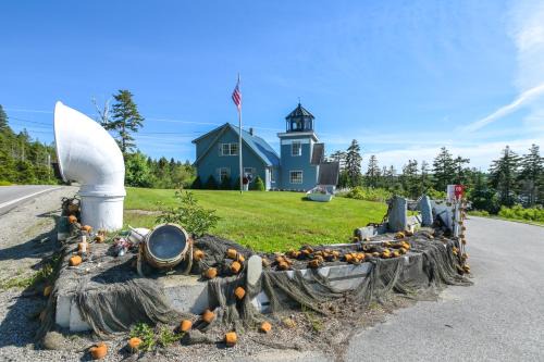 West Tremont Haus | 4 Mi to Acadia Trails Coastal Maine Home with Deck