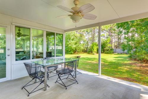 Navarre Haus | 4 Mi to Beach Family-Friendly Home in Navarre