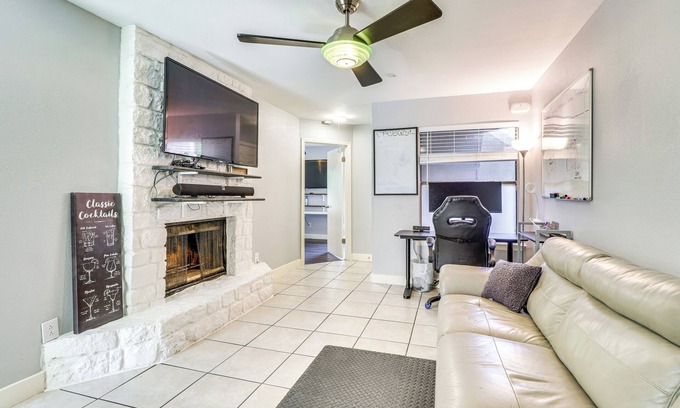 Parker Lane Eigentumswohnung | 4 Mi to Dtwn: Gem w/ Pool Access & Patio in Austin