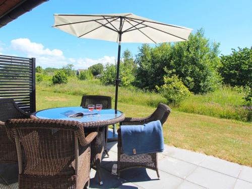 Ronne Haus | 4 person holiday home in R nne