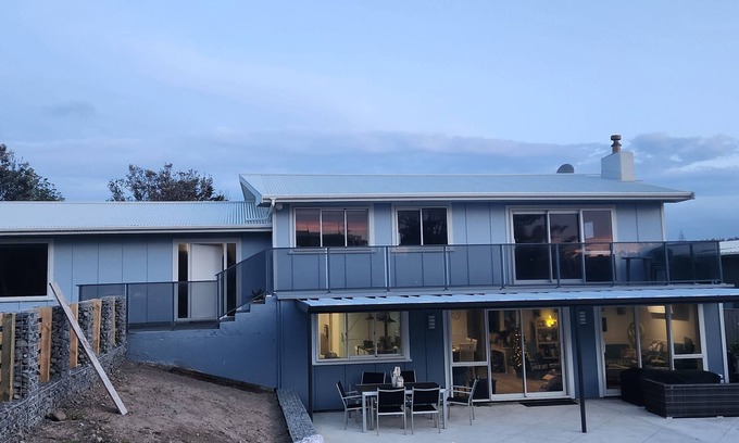 Waitarere Beach Haus | # 40 At the Beach