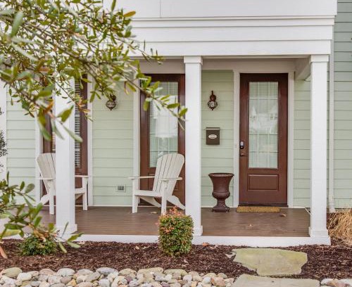 Northeast Virginia Beach Haus | 410B The King Neptune House