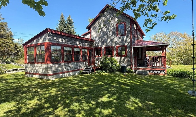 Pemaquid Point Hütte | 4BR, 2 BA Traditional Cottage with Ocean Views on Pemaquid Point