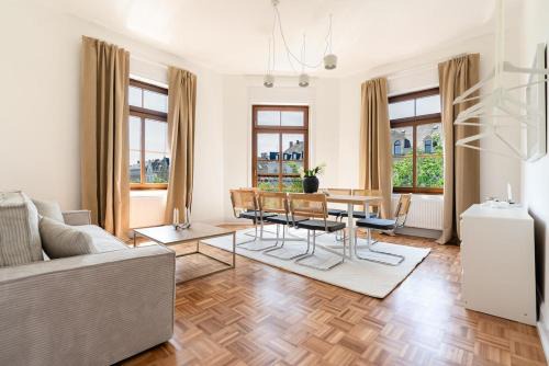Wiesbaden Wohnung | 4BR Apartment - WIFI - NETFLIX - BUSINESS - ZENTRAL - KÜCHE