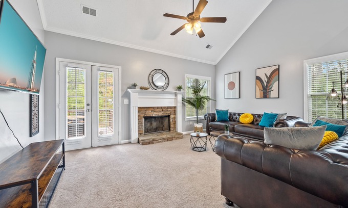 Covington Haus | 4BR Covington Haven with Private Yard & Porch