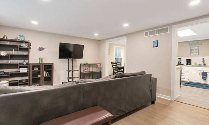 Kansas City Haus | 4BR Home Northland/Safe/Pets Welcome!