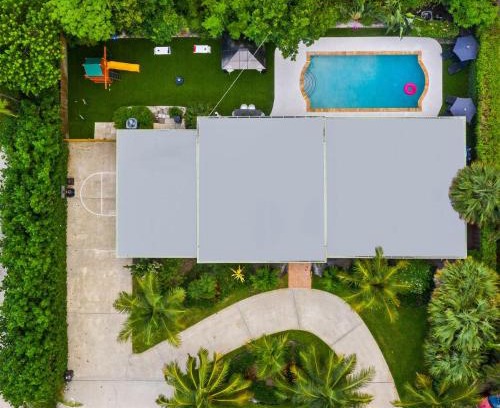 Palm Beach - West Palm Beach Haus | 4BR Intracoastal Retreat with Pool Games & More