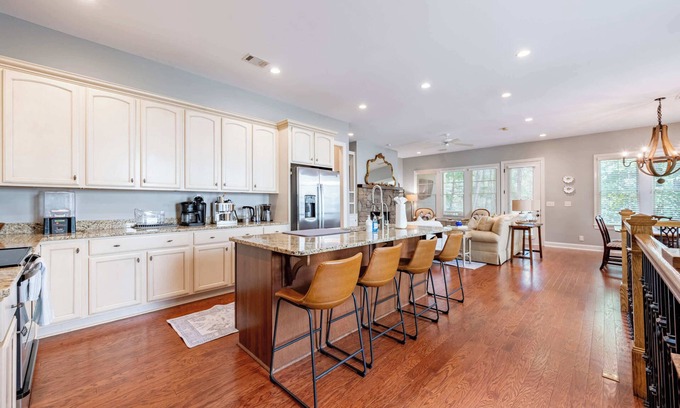 Reynolds Landing Haus | 4BR Lake Oconee Gem - Golf Views & Kid-Friendly