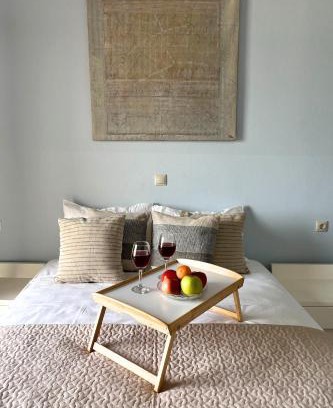 Limenas Chersonisou Wohnung | 4BR Newly Renovated Retreat Tranquil Coastal Haven