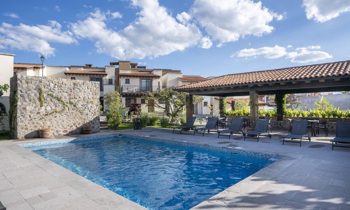 San Miguel de Allende Haus | 4BR Oasis with Pool & Gym at Nueva Escondida
