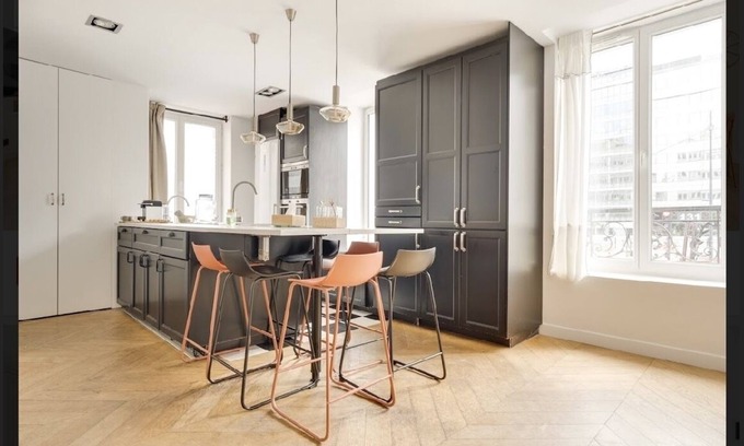 Neuilly-sur-Seine Wohnung | 4ch/ 3sdb/ Clim / Métro / Coté Cours