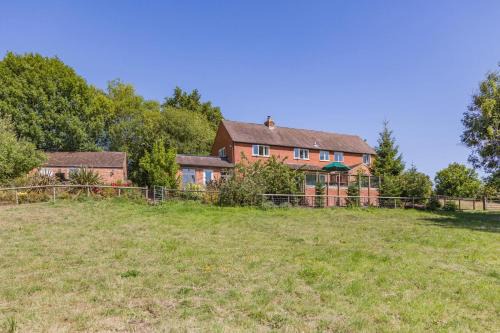 Clows Top Haus | 5 Bed in Clows Top oc-m32976