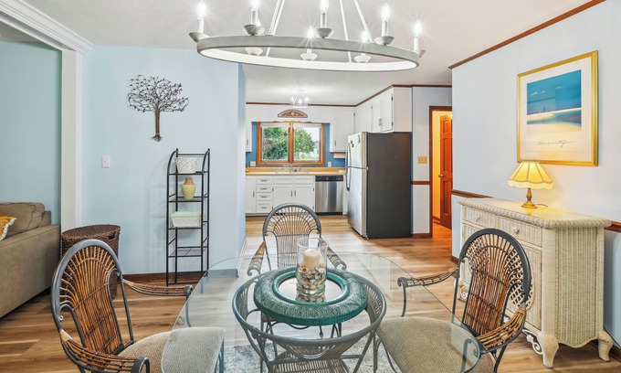Myrtle Beach Hütte | 5 Mi to Boardwalk: Myrtle Beach Home Near Golfing