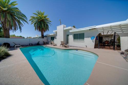 Litchfield Park Haus | 5 Mi to Camelback Ranch Pet-Friendly Home with Pool