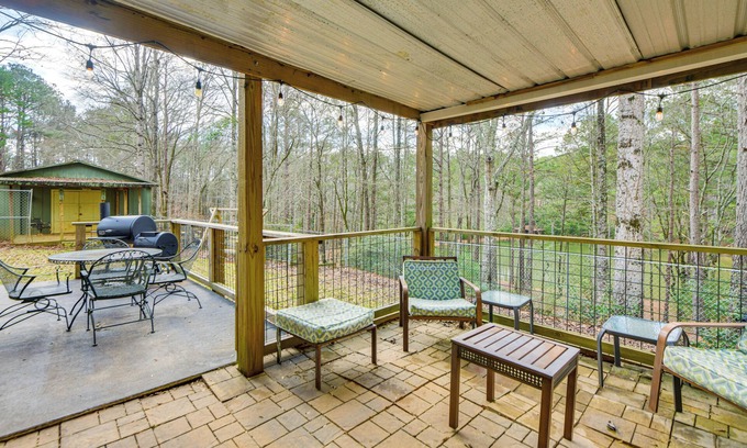 LaGrange Haus | 5 Mi to West Point Lake: Group Getaway Near Town