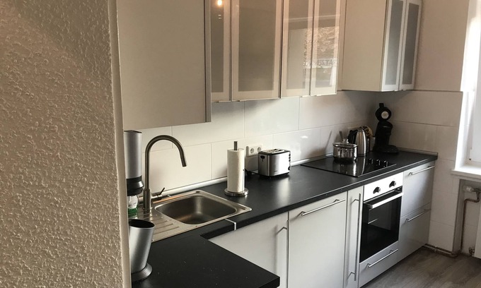 Mittelfeld Wohnung | 5 min to HANNOVER MESSE PRETTY 2,5 ROOM APARTMENT