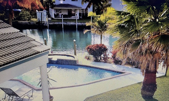 Bahama Reef Eigentumswohnung | 5 minutes to the beach, water front location, family size condo with jacuzzi tub