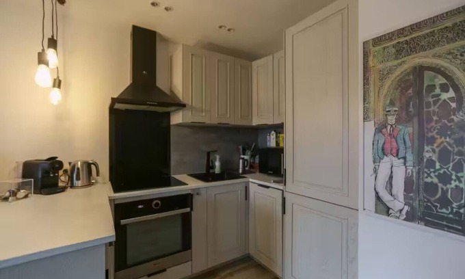 Amerique Wohnung | 5 minutes from PARC DES BUTTES CHAUMONT - T2 with all modern conveniences