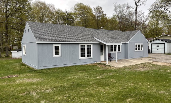 Engadine Hütte | 50 miles from Mackinac Island - Cozy cottage