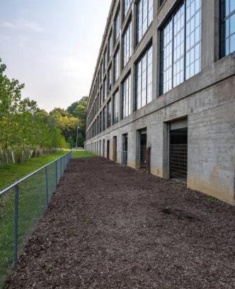 Otterbien Home Wohnung | 5103 Peters New Industrial Loft on Lebanon Bike Trail