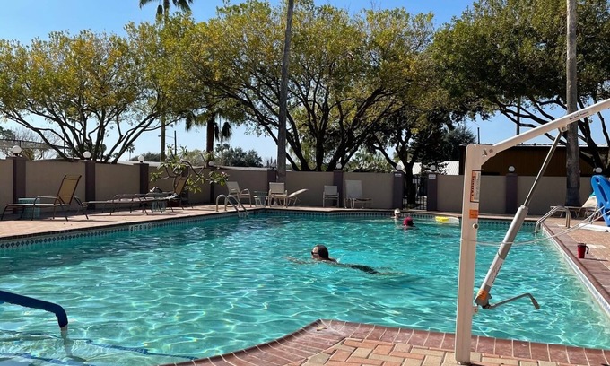 Pharr Haus | 55&Up? ENJOY a bargain in Rio Grande Valley! Gated, Great Pool & Warm Sunshine!