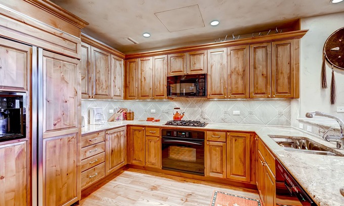 Edwards Eigentumswohnung | 5br/5ba , Ski In/out In Arrowhead, 3523 Sq Ft! 5 Bedroom Condo by RedAwning