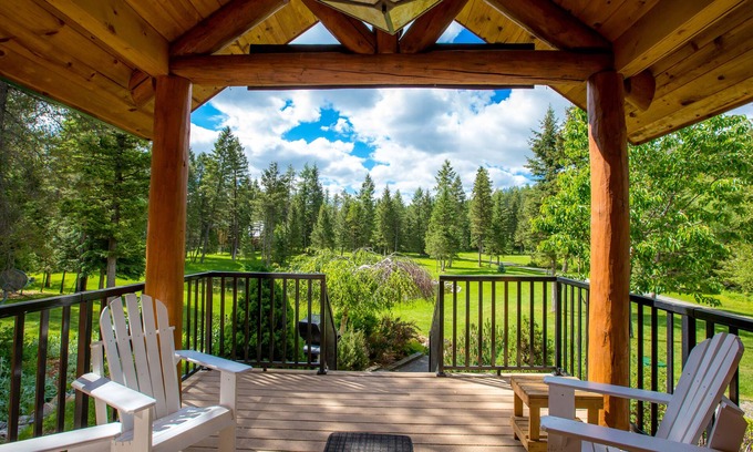 Whitefish Haus | EXKLUSIVE HAUS in der Nähe von Golf, Skifahren. Glacier Park und der Innenstadt Whitefish