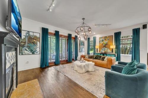Inman Park Haus | 5br Inman Park Home Private Terrace Suite