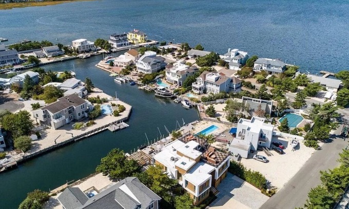 Loveladies Haus | 5br waterfront oasis Loveladies, LBI with pool