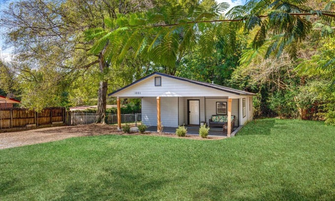 Columbus Haus | 5min to Fort Benning|Fenced Yard, Pets, Near Golf