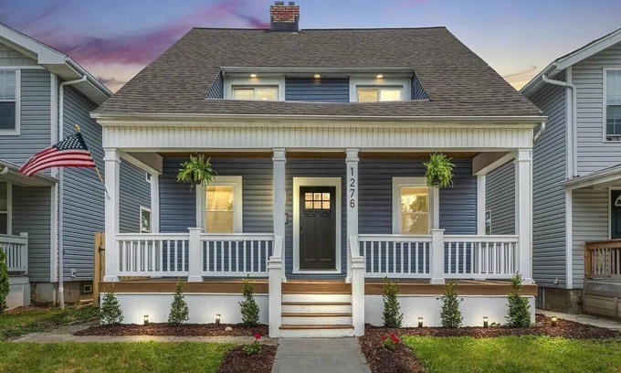 Weinland Park Haus | 5th Street Retreat! Centrally located family-sized home with game room & deck