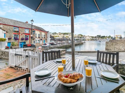 Polruan Haus | 6 Bed in Polruan 75581