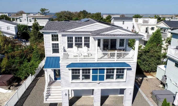 Loveladies Haus | 6 bedroom accommodation in Barnegat Light