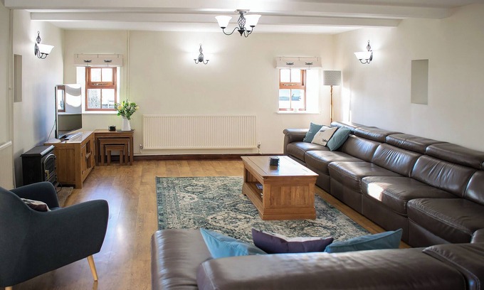 Hartington Hütte | 6 Schlafzimmer Unterkunft in Heathcote, near Hartington